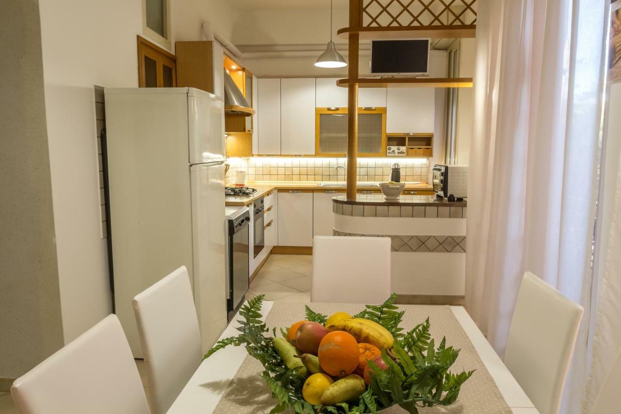 Casa Amica Apartment จีอาร์ดีนี นักซอส ภายนอก รูปภาพ